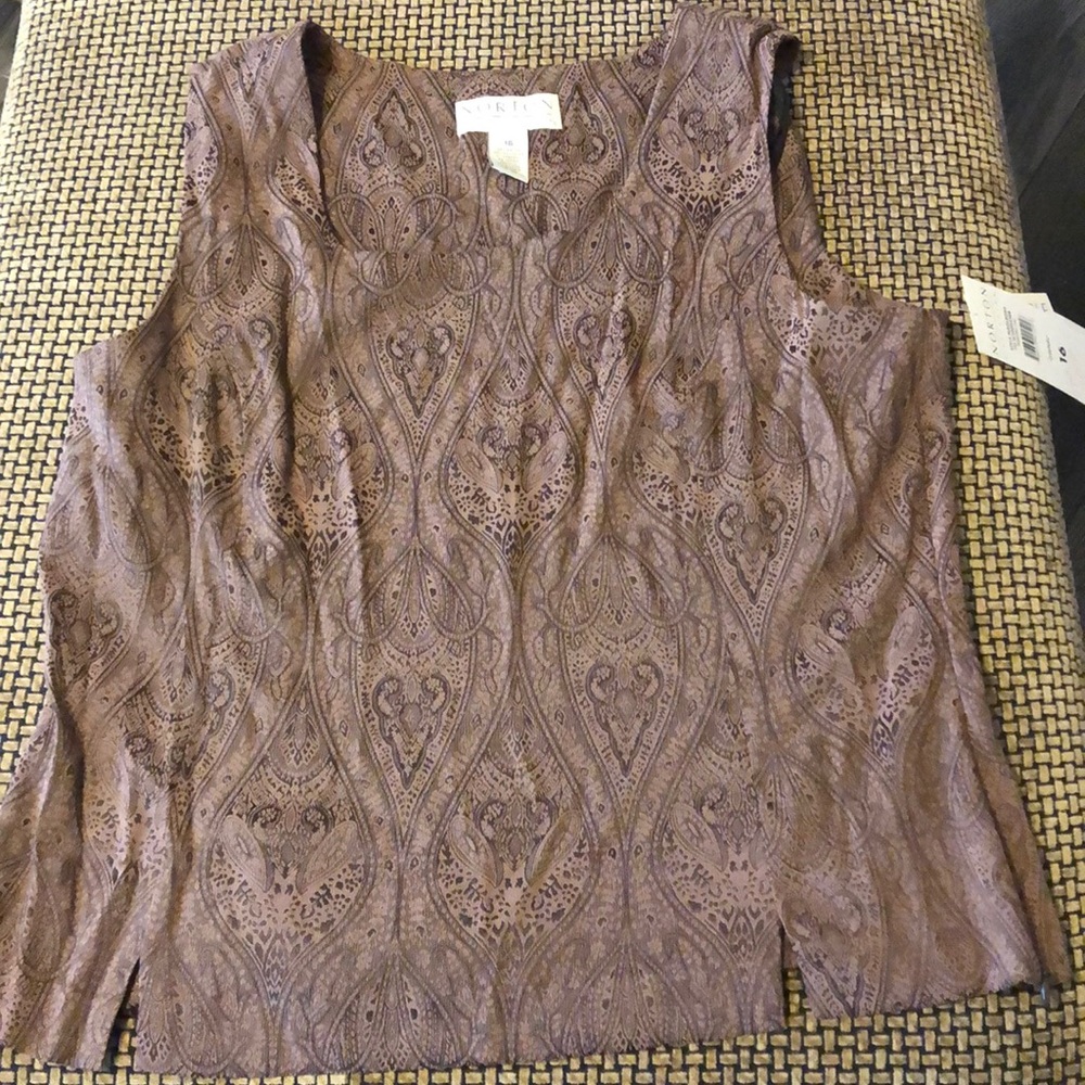 Norton McNaughton Brown Tank/Shell 16